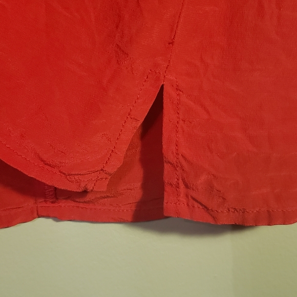 Vintage made in Canada red silk blouse - Picture 4 of 5